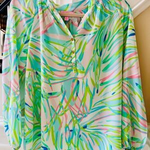 NWT Lilly Pulitzer Elsa top in Salute  S